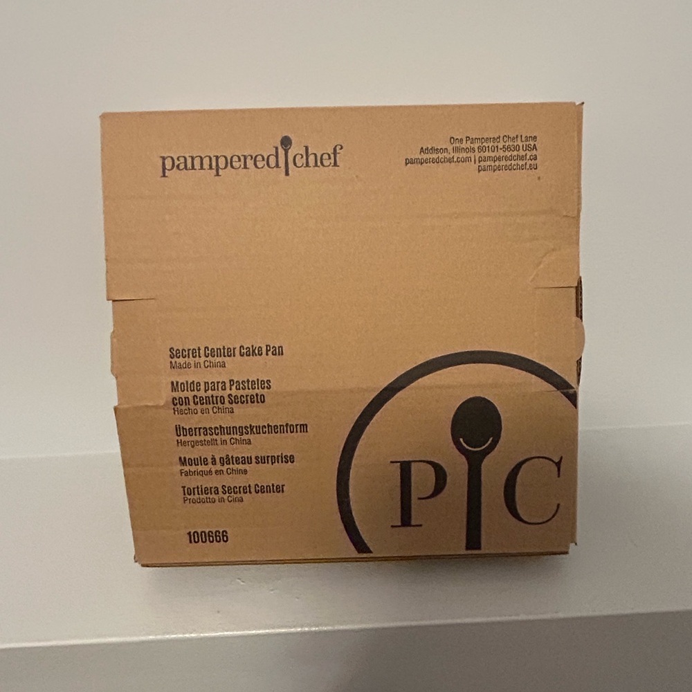 Pampered Chef Secret Center Cake Pan